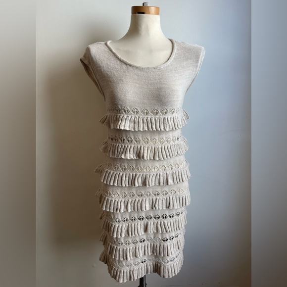 Cynthia Steffe Dresses & Skirts - Cynthia Steffe Oatmeal Beige Sleeveless Knit Bodycon Ruffle Dress Size Small